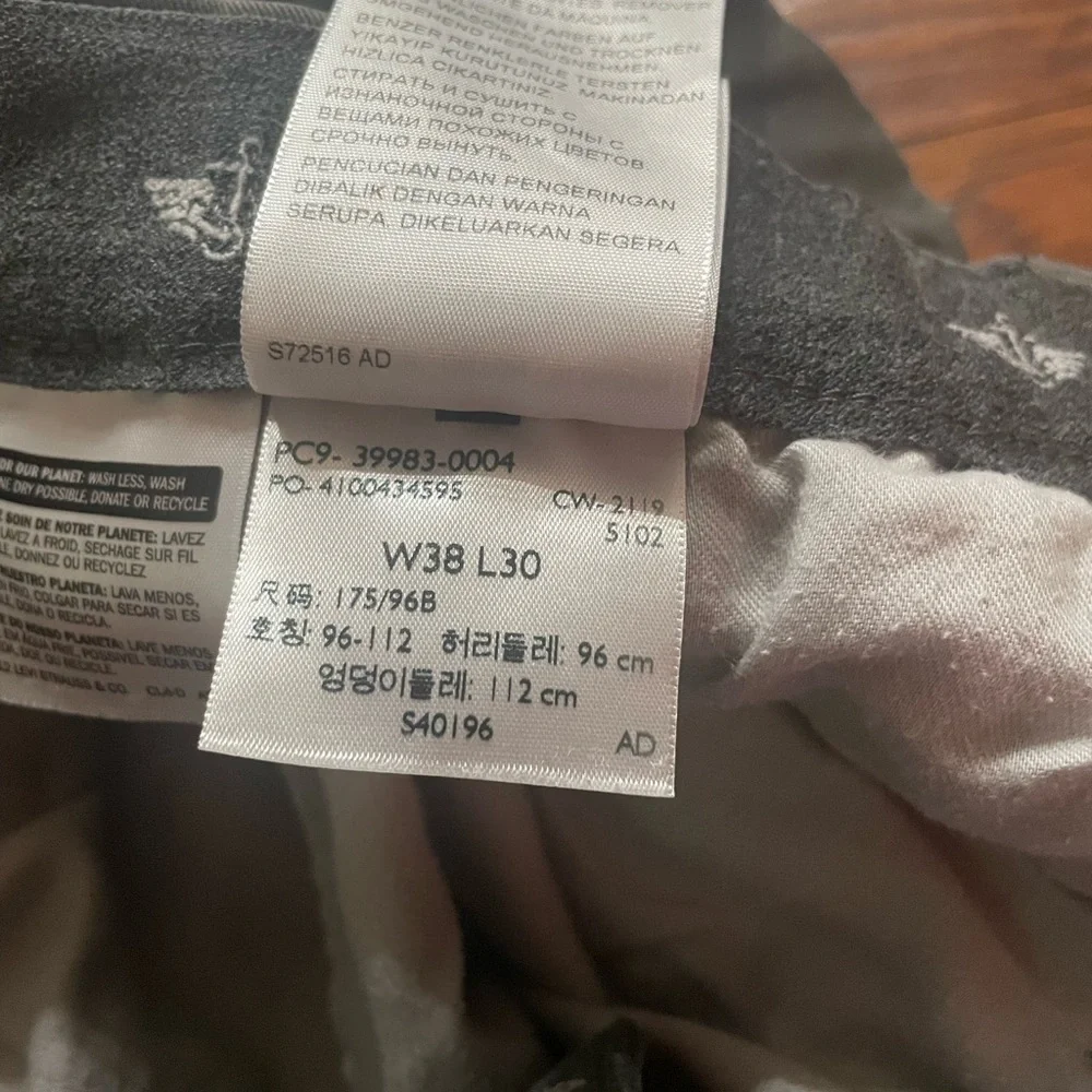 Dockers classic fit W38 L30